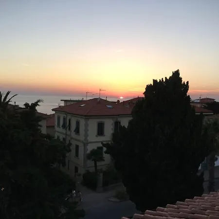 Casa Myconis 68mq A Due Passi Dal Mare Di * San Vincenzo